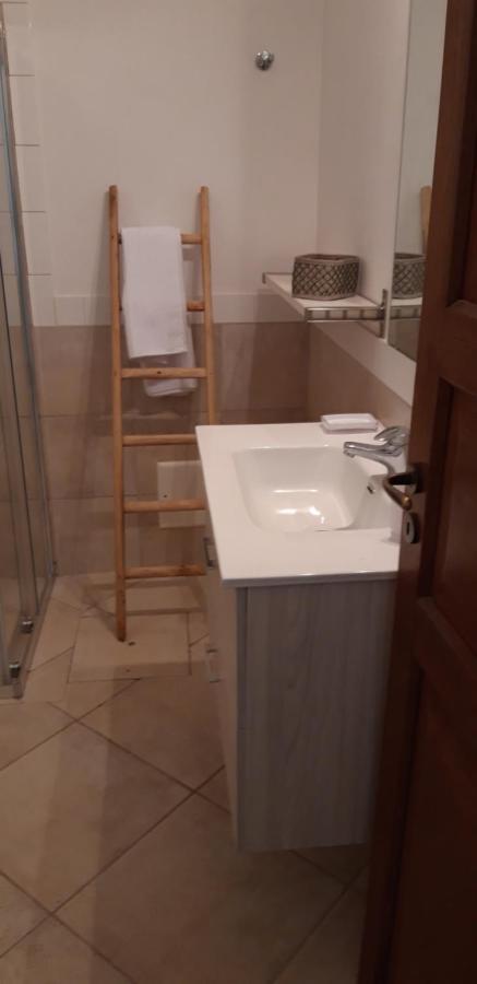 Cottage La Roccia Merine Ngoại thất bức ảnh