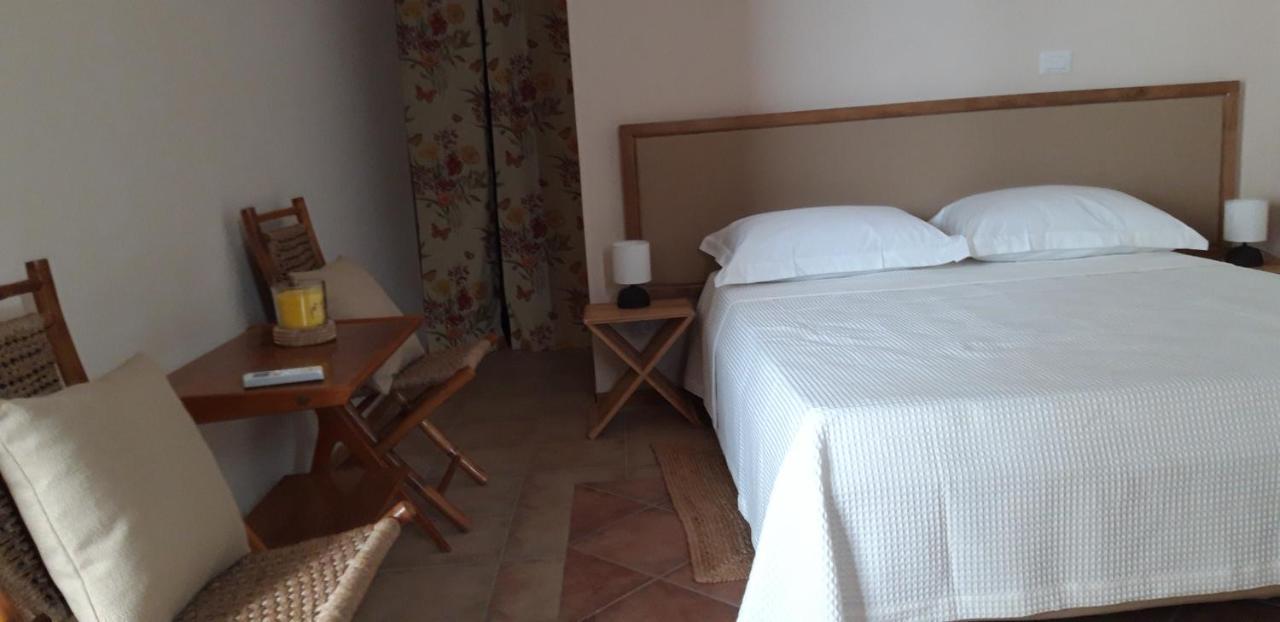 Cottage La Roccia Merine Ngoại thất bức ảnh
